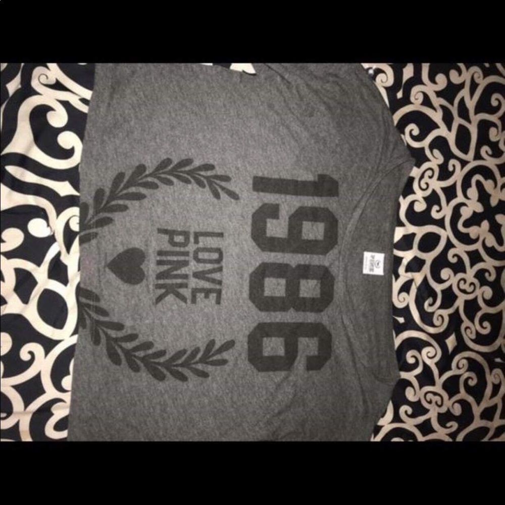VS PINK large sweater, s/xs tanks/tees/sleepwear - Picture 4 of 7